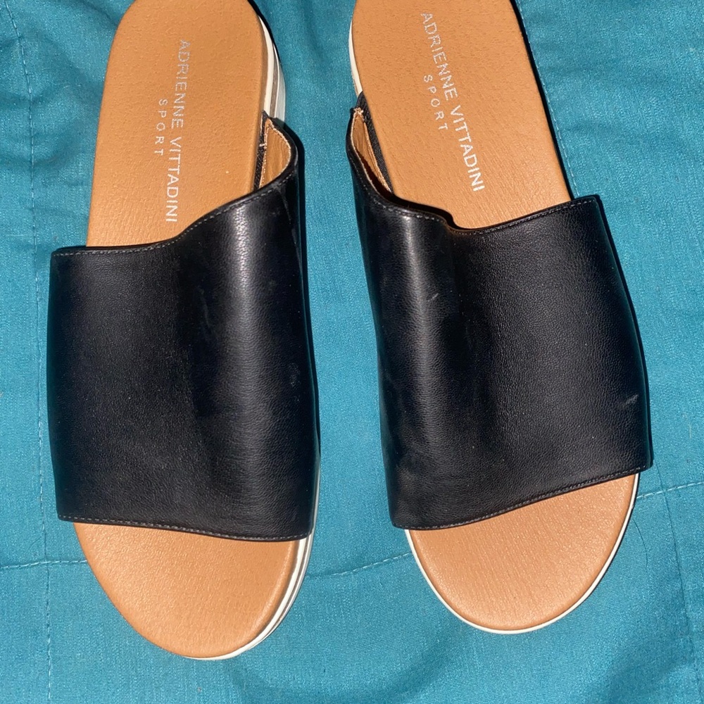 Adrienne Vittadini Black Slide Sandals with Tan Footbed